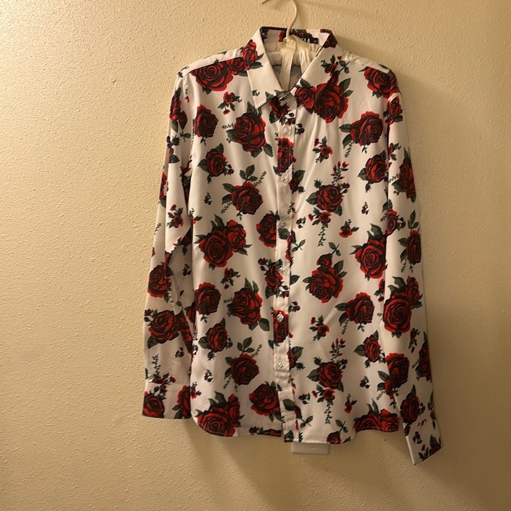 Zeroyaa white red green button down for casual night out!